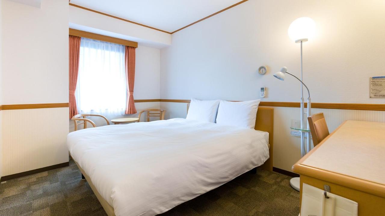 Toyoko Inn Kobe Sannomiya-Eki Higashi Room photo