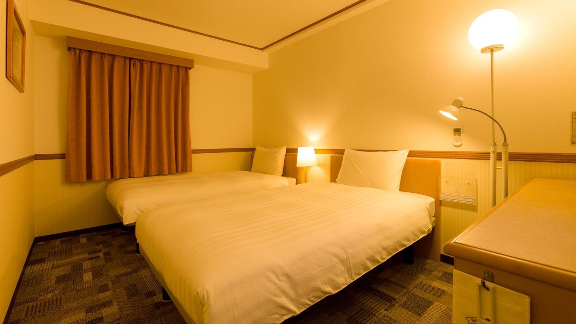 Toyoko Inn Kobe Sannomiya-Eki Higashi Room photo