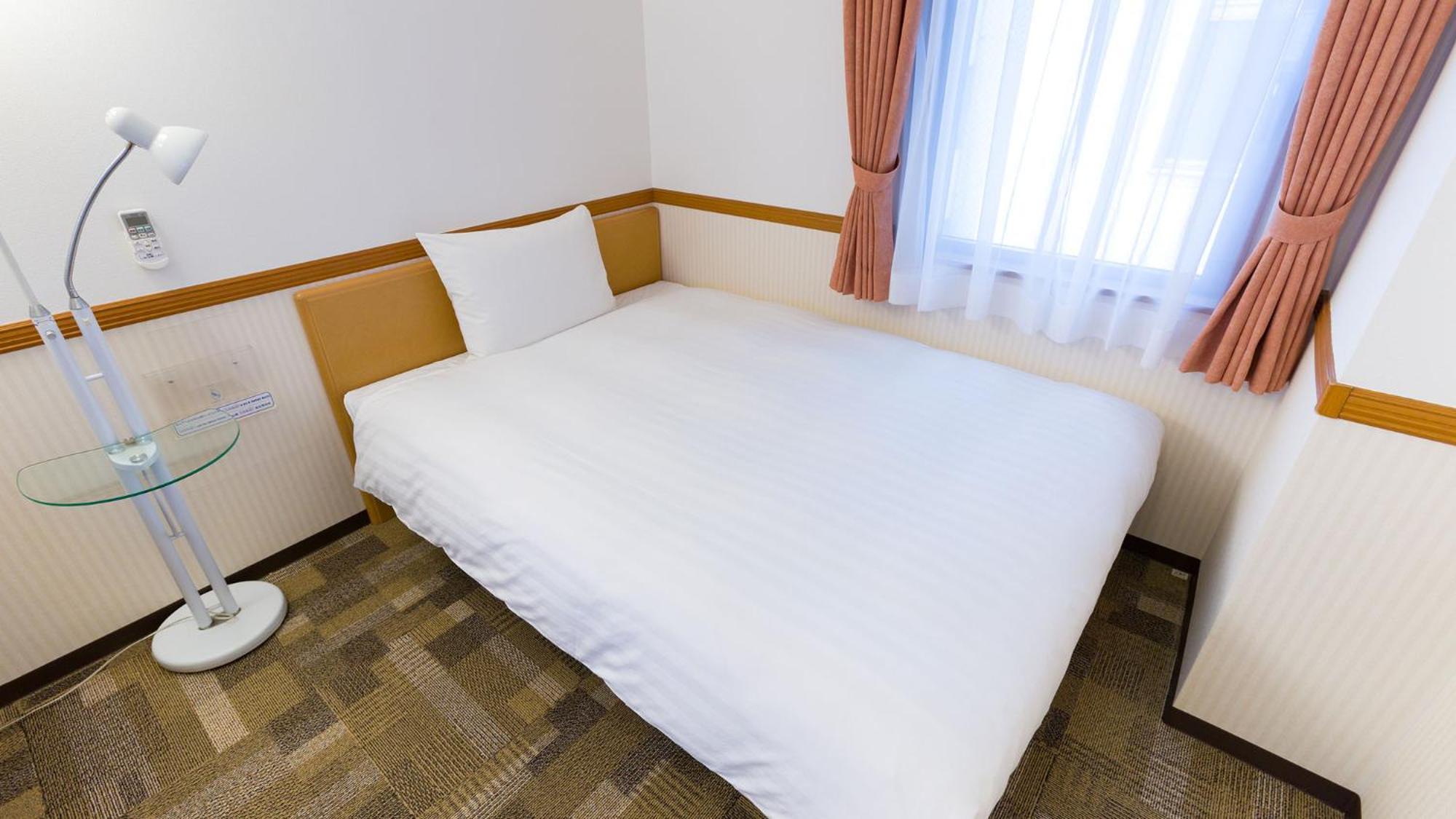 Toyoko Inn Kobe Sannomiya-Eki Higashi Room photo